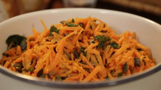 Salata od šargarepe, kima i pomorandže
