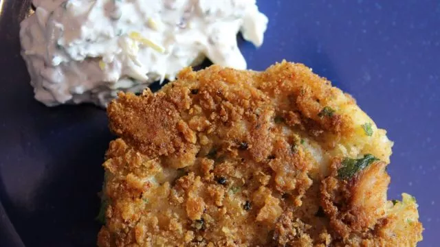 Riblji kroketi sa sosom od krem sira
