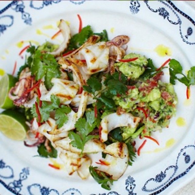 Lignje na roštilju s gvakamolom