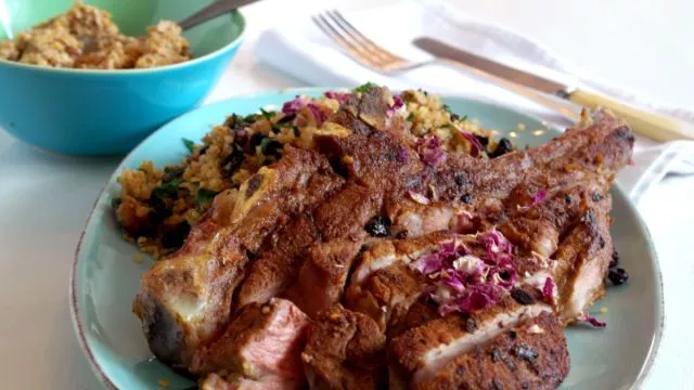 Pečena teletina s ružom i orasima