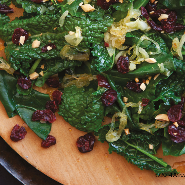 Jelo od kelja i brusnica Anabel Langbejn