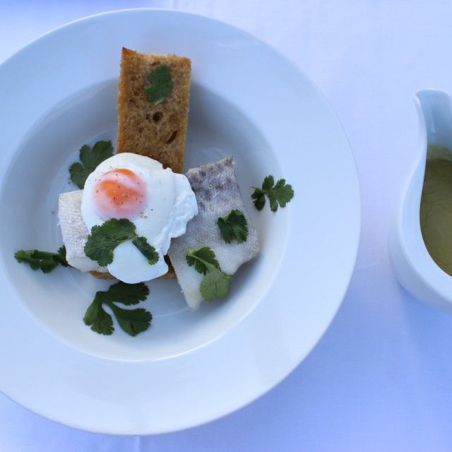 Bakalar u supi od korijandera