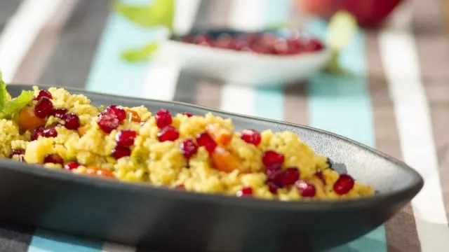 Salata od kuskusa s voćem