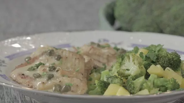 Ražina peraja u rerni sa sosom od kapara