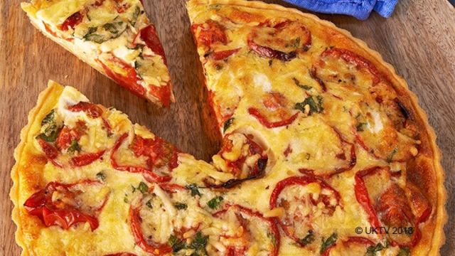 Tart od sira paradajza i bosiljka