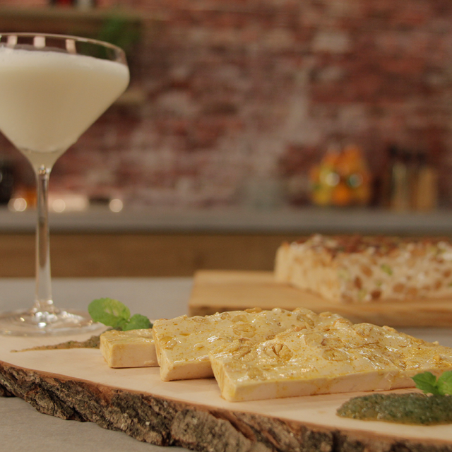 Nugat od karija u prahu s indijskim oraščićima i ledeno hladnim lasijem