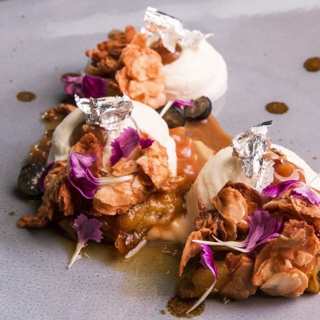 Marinirane kruške s musom od maskarpone sira