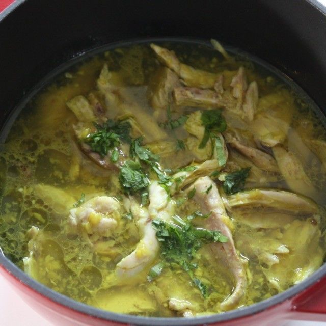 Pileća supa sa staklenim rezancima