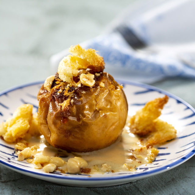 Pečene jabuke sa sosom od vanile