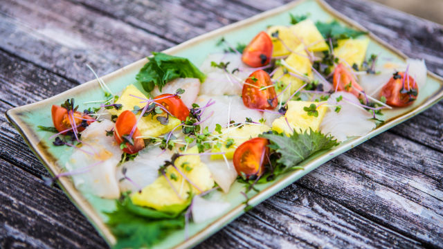 Sašimi od kraljevske skuše sa ukiseljenom dinjom