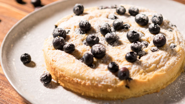 Pita od borovnica i erl grej čaja