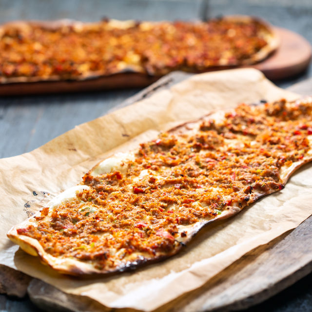Turska pizza sa kobasciom