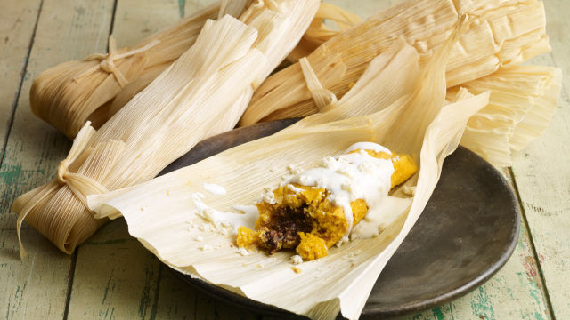 Tamale od batata i crnog pasulja