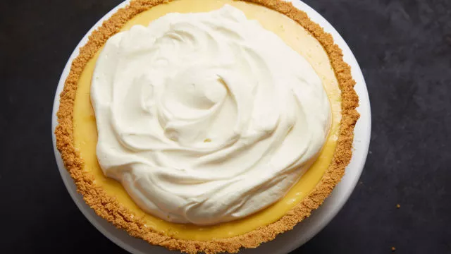 Tart od manga i limete