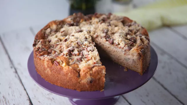 Torta od krušaka, pekan oraha i čokoladnih mrvica