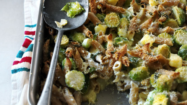 Integralna testenina s prokeljom, sirom i krompirom