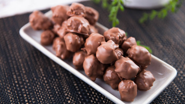 Makademije s karamelom