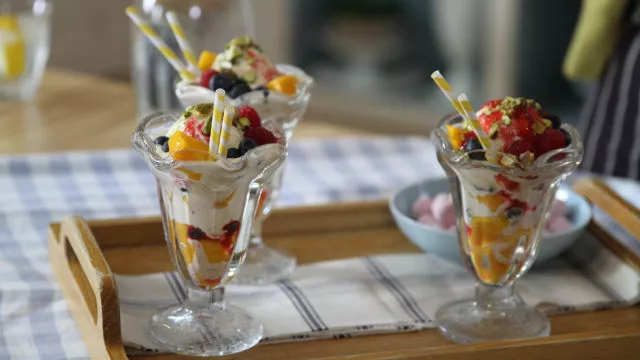 Krem sladoled "Knickerbocker Glory"