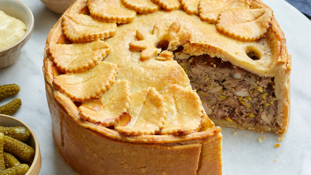 Mesna pita sa hrskavom korom