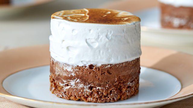 Čokoladni mus „S'MORES“