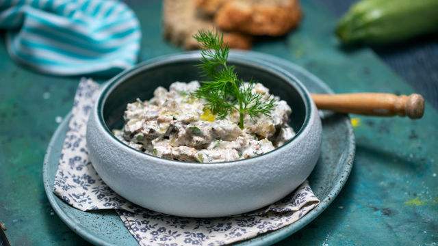 “Qatiq” jogurt sa tikvicama i orasima