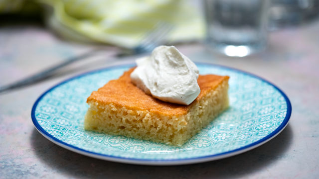 Biskvit torta sa sirupom od zove