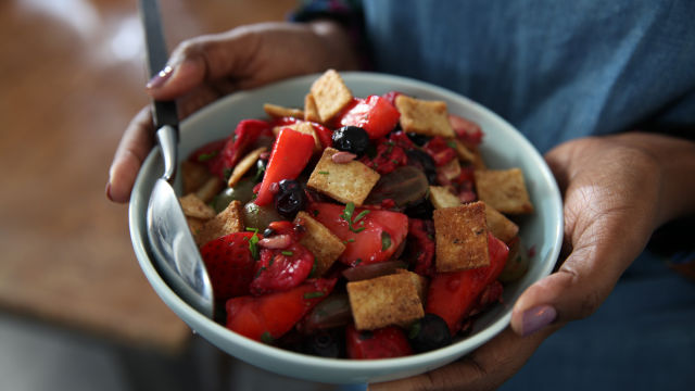 Voćna salata „fattoush“