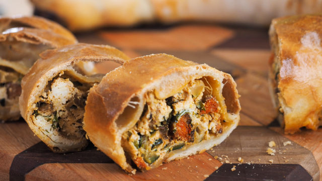 Štrudla sa rikotom i "n’duja" kobasicom