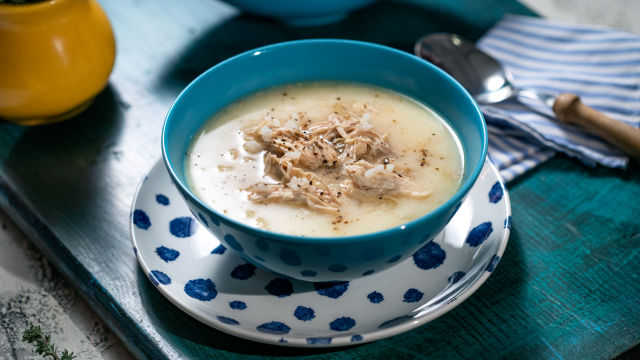 Čorba od piletine i limuna