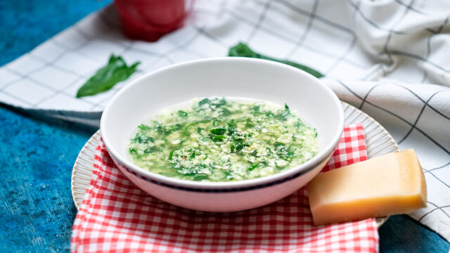 Čorba od spanaća straćatela