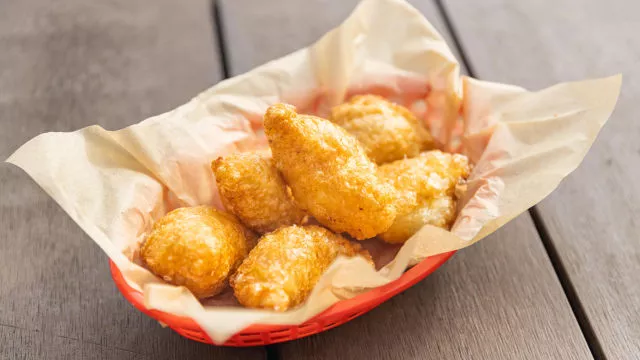 Lisnato sa mlevenom junetinom, krompirom i karijem