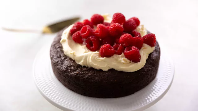 Torta od lešnika, čokolade i espreso kafe