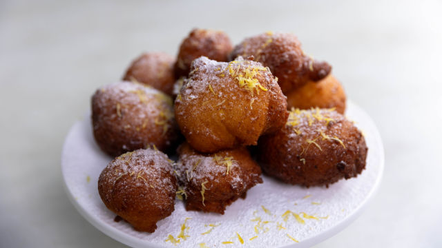 Zepole (fritule) od rikote i limunade