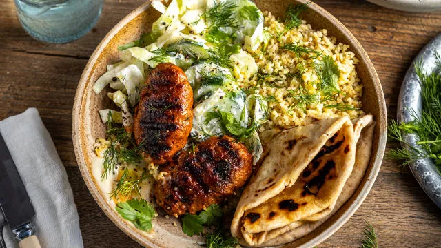 Jagnjeće ćufte s bulgurom i povrćem s jogurtom