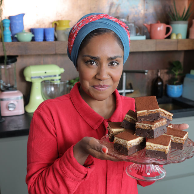 Čizkejk brauniji s karamelom i orašastim plodovima