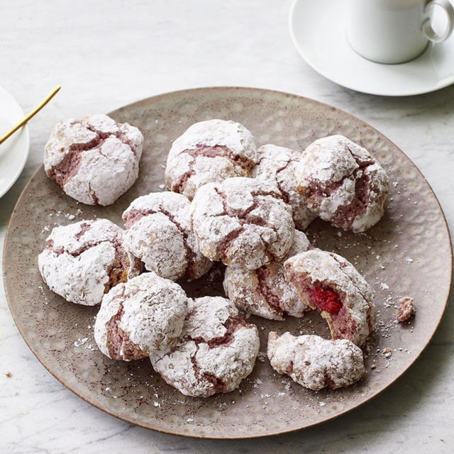 Amareti keksići s malinama