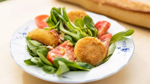 Salata od kozjeg sira