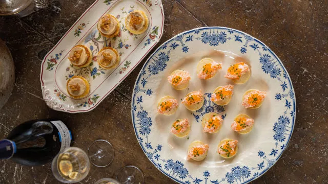 Blini palačinke sa dimljenim lososom