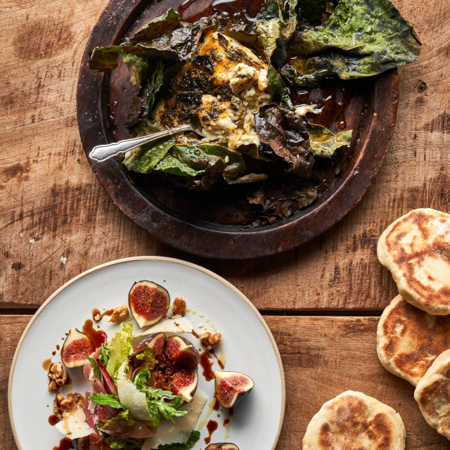 Salata od smokava i pečenog feta sira sa narandžom, medom i origanom