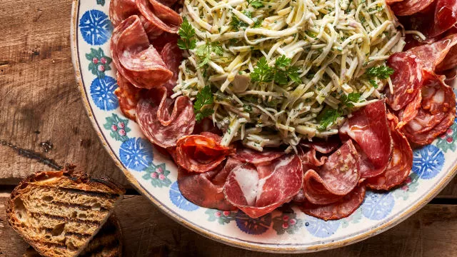 Remulada od celera sa aromatičnim prelivom