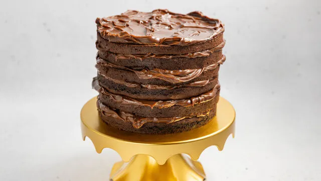 Čokoladna torta s ganaš prelivom