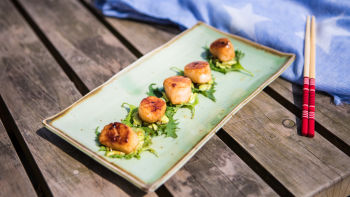 Pokrovače na žaru in maslo s sakejem