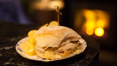 Richo's Bar Snacks / Žemljice s pečenim piščancem