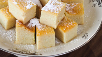 Migliaccio, neapeljski zdrob in torta s skuto