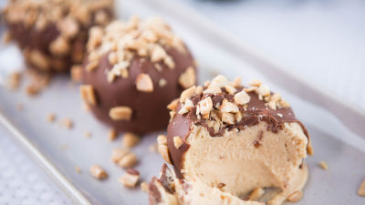 Arašidov semifreddo