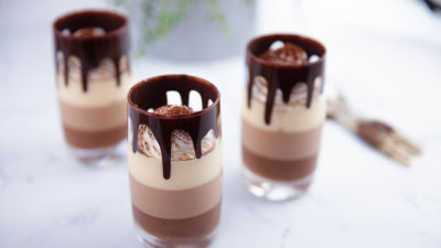 Triplastni čokoladni mousse