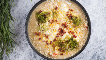 Riž carnaroli z rakom in sirom stracciatella