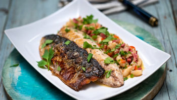 File skuše na posteljici iz fižola