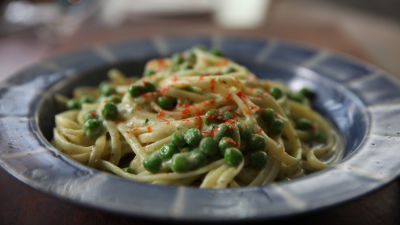 Testenine z avokadom, grahom in meto