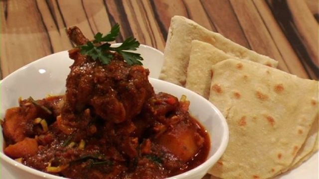 Čapati s piščancem